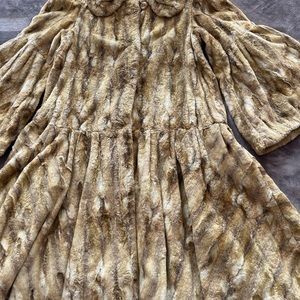 Fashion Women natural real fur coat size 10